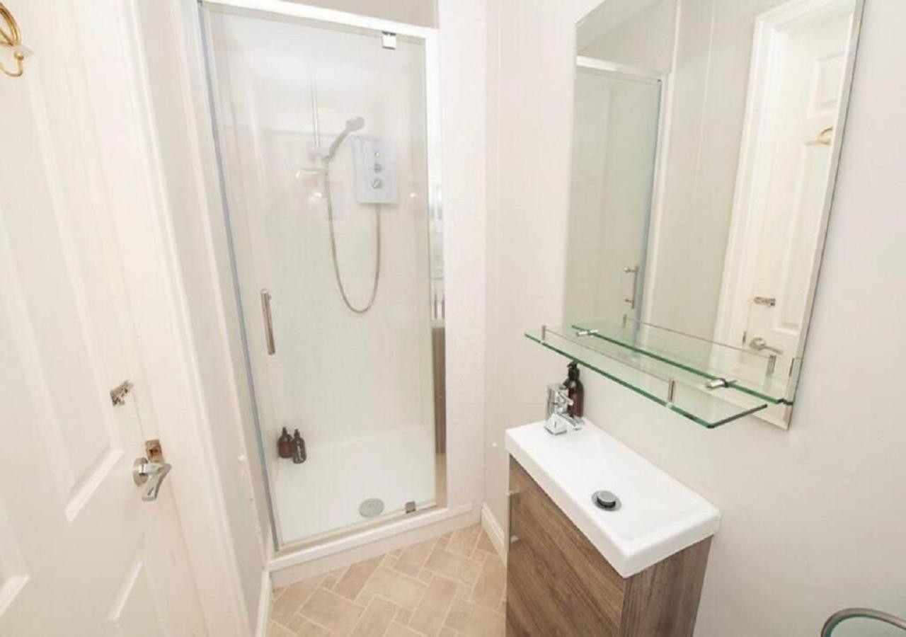 Pelican-Stylish 2-Bed Apartment Close To Beach & Town Scarborough Ngoại thất bức ảnh