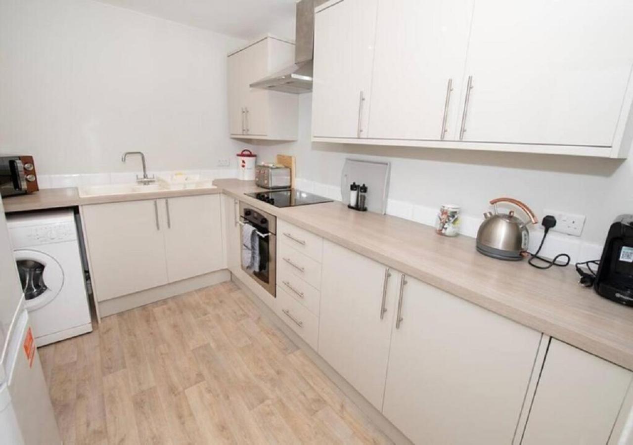 Pelican-Stylish 2-Bed Apartment Close To Beach & Town Scarborough Ngoại thất bức ảnh