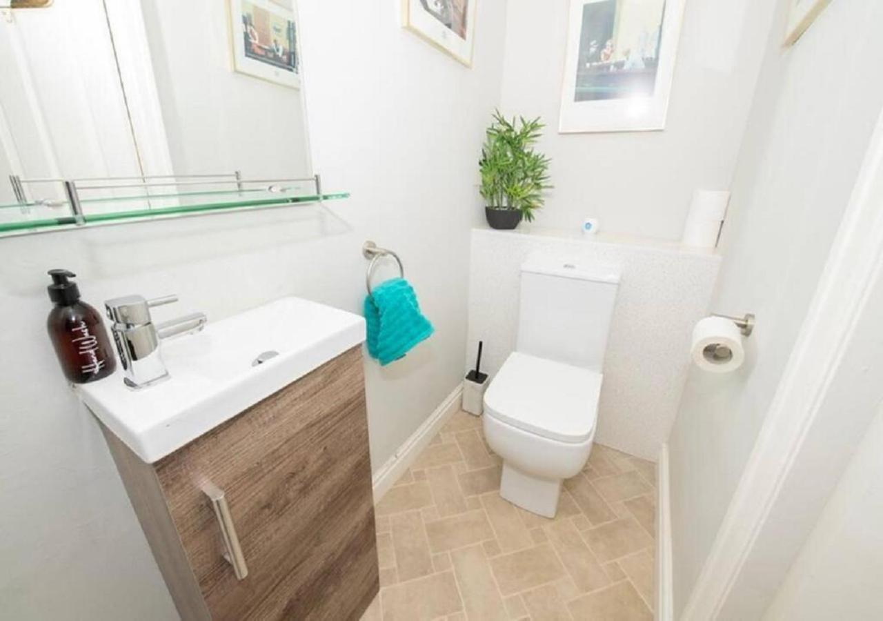 Pelican-Stylish 2-Bed Apartment Close To Beach & Town Scarborough Ngoại thất bức ảnh