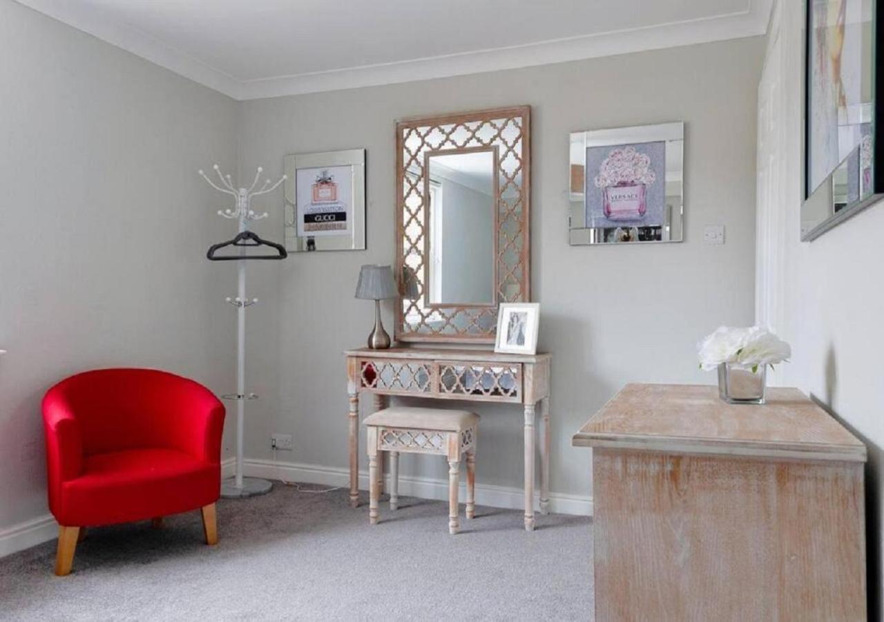 Pelican-Stylish 2-Bed Apartment Close To Beach & Town Scarborough Ngoại thất bức ảnh